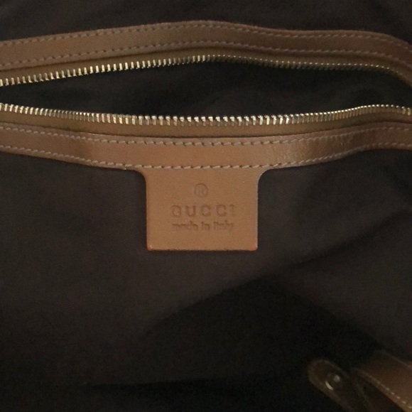 Gucci’s Braided Handle Tote Bag - Picture 4 of 6